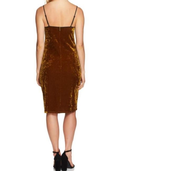 Slate Gold Crush Velvet Midi Dress - Picture 2 of 3